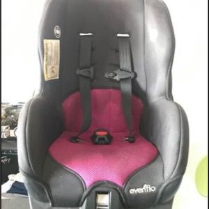 Car seat. Gently used. Clean.